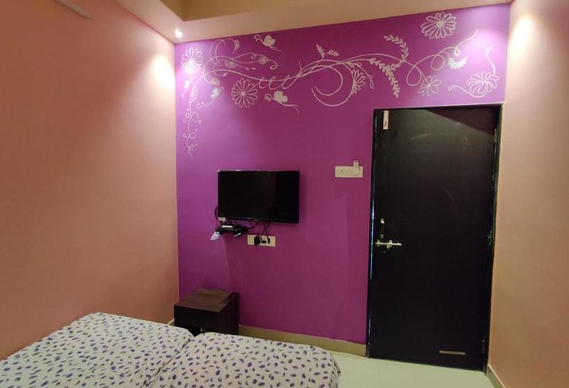 Bed and Breakfast Bandekar Home Stay