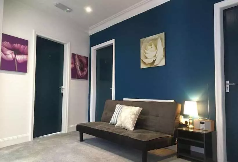 ベッドアンドブレックファースト En Suite Rooms At The Rose And Thistle