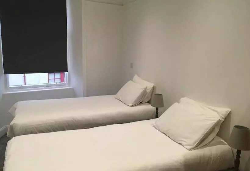 ベッドアンドブレックファースト En Suite Rooms At The Rose And Thistle