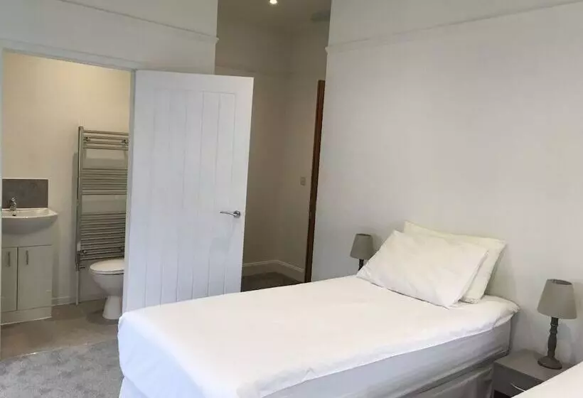 ベッドアンドブレックファースト En Suite Rooms At The Rose And Thistle