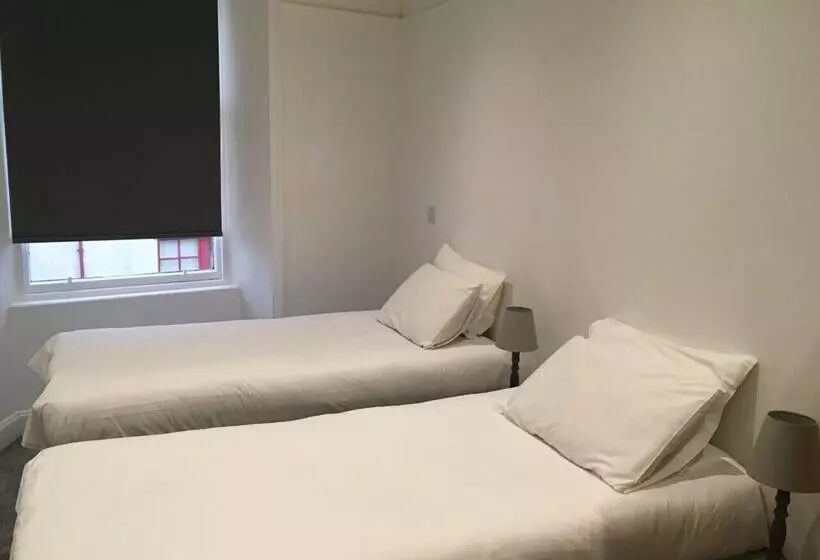 ベッドアンドブレックファースト En Suite Rooms At The Rose And Thistle