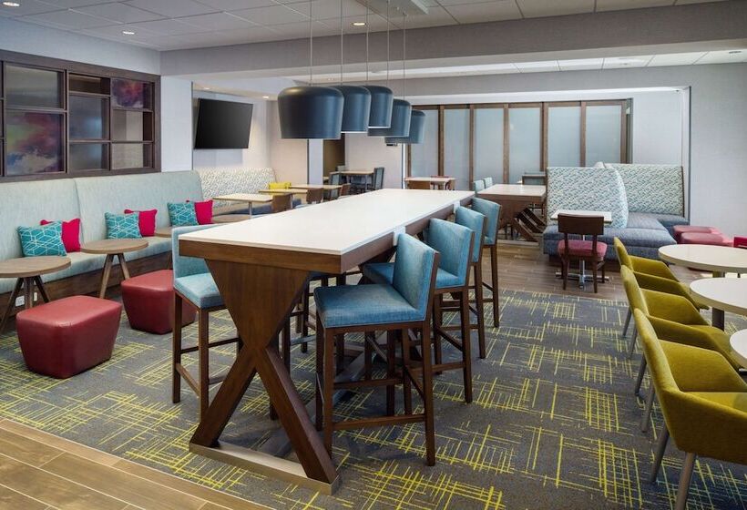 فندق Hampton Inn Kissimmee North