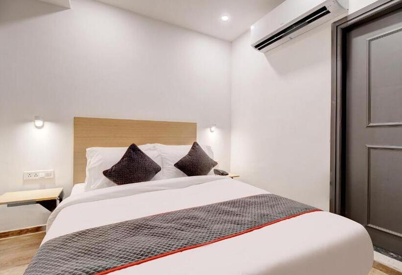 בית מלון כפרי Super Townhouse Akota Vadodara