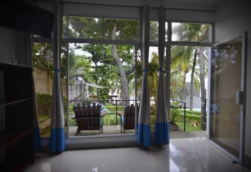 Hotelli Rocasol Casa D´mar