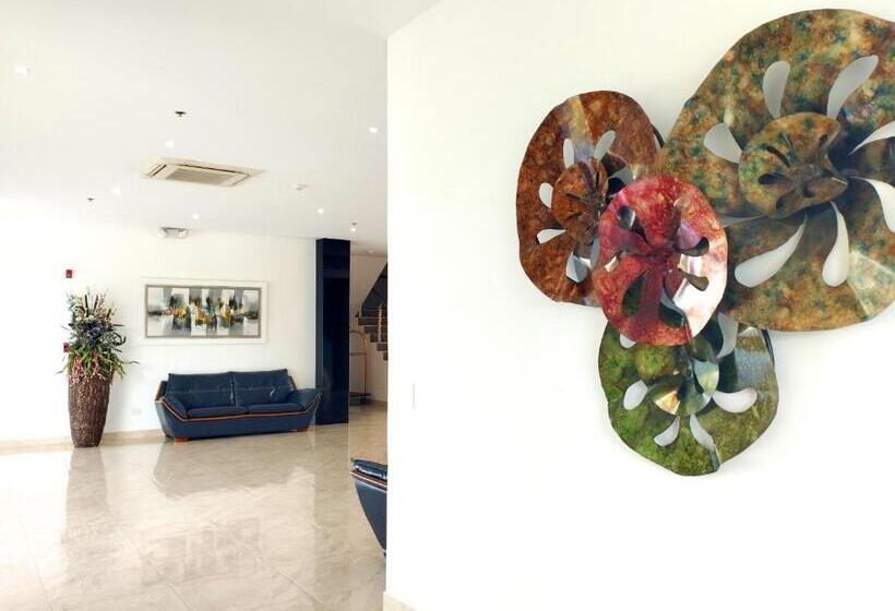 هتل Royal Elim International