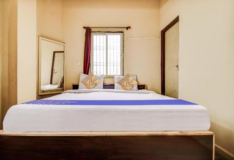 בית מלון כפרי Spot On 72028 Tirupati Lodging