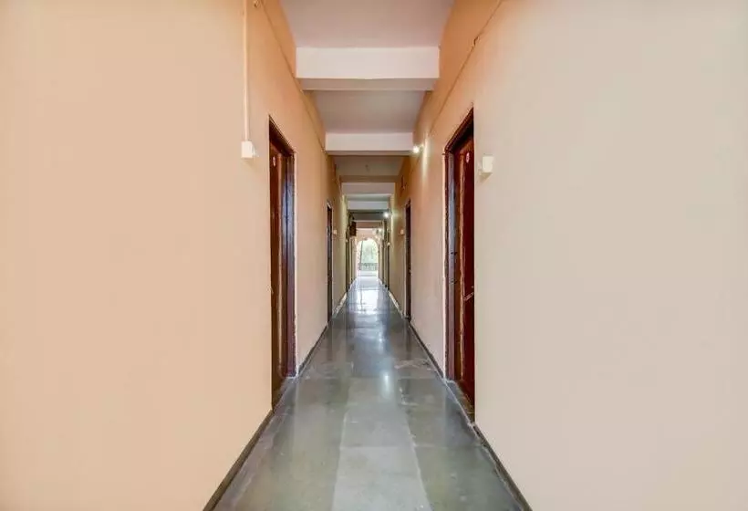 Hotelli Spot On 72028 Tirupati Lodging