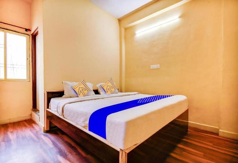 בית מלון כפרי Spot On 72028 Tirupati Lodging