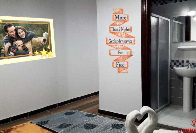 هتل Tulip 6 Of October