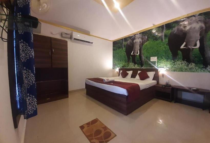 Bandipur Resort Khan's Gufa