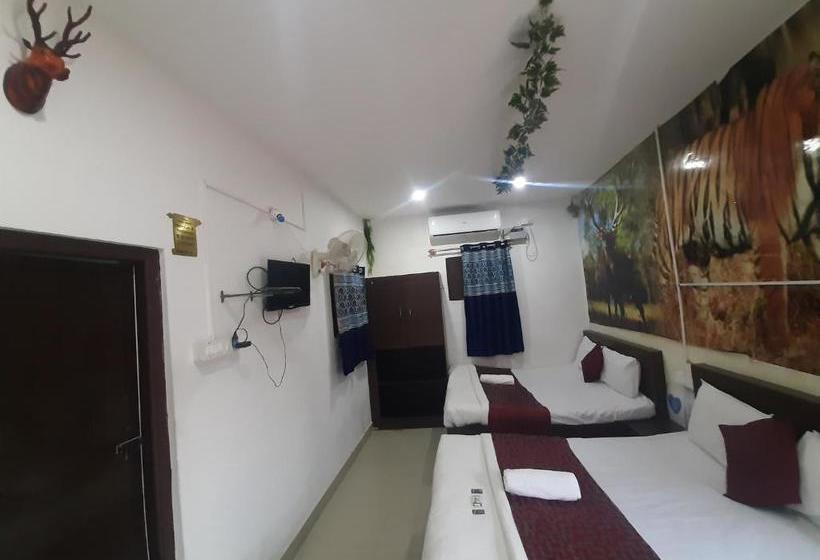 Bandipur Resort Khan's Gufa