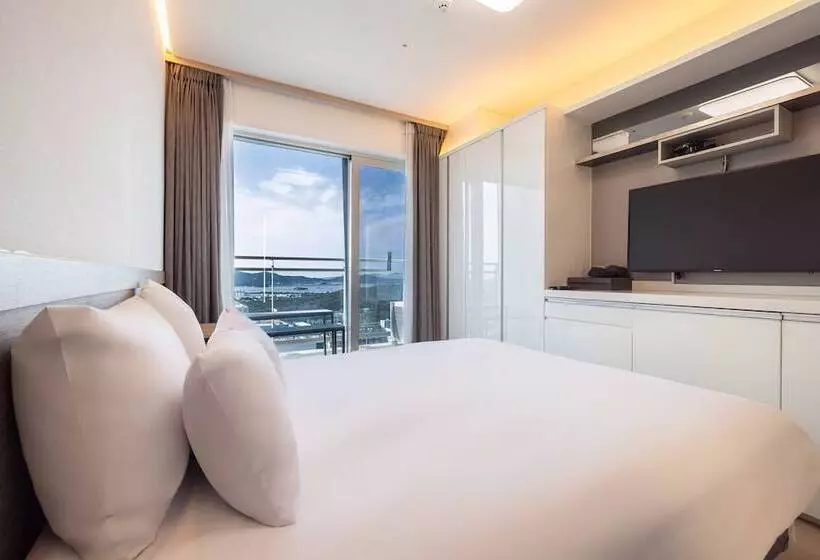 Skytop Hotel Incheon Airport