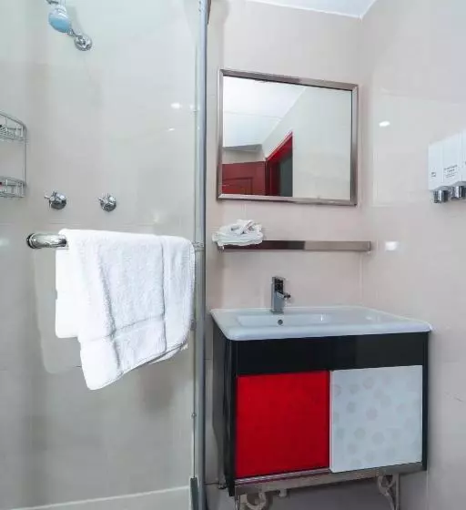 Hotelli Ananda Wellness Retreat