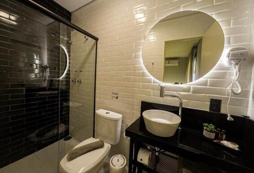 בית מלון כפרי Castro S