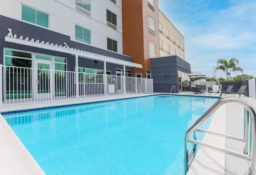 هتل Fairfield By Marriott Inn & Suites Cape Coral North Fort Myers