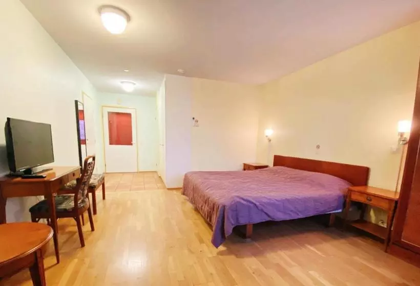 Hotelli Kitusen Kievari