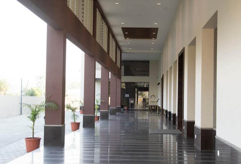 בית מלון כפרי Rajhans Abhinandan