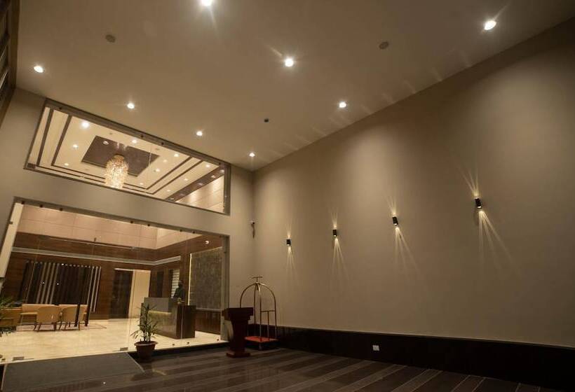 בית מלון כפרי Rajhans Abhinandan