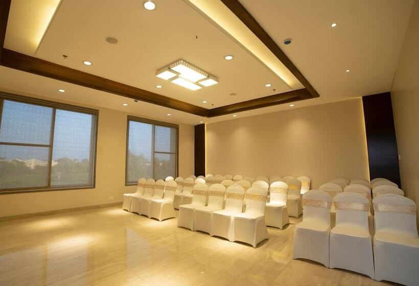 בית מלון כפרי Rajhans Abhinandan