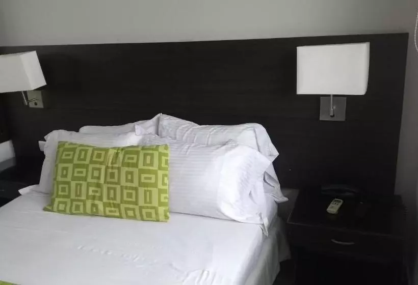 Hotelli Manantial Melgar Torre 2