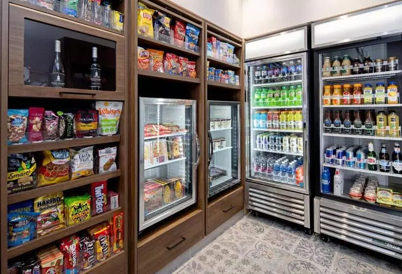 ホテル Springhill Suites By Marriott Valencia