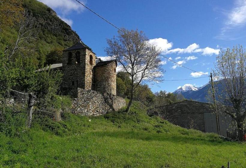 פנסיון Refugio De Conangles