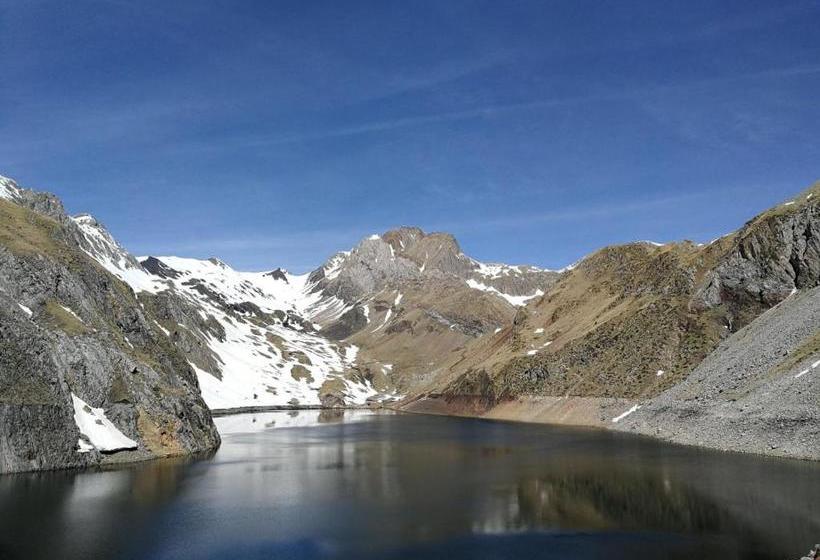 פנסיון Refugio De Conangles