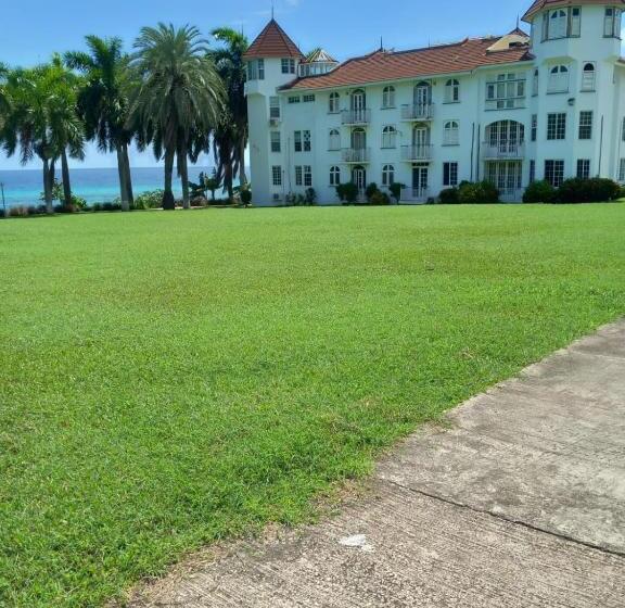 پانسیون Seacastle Deluxe Studio