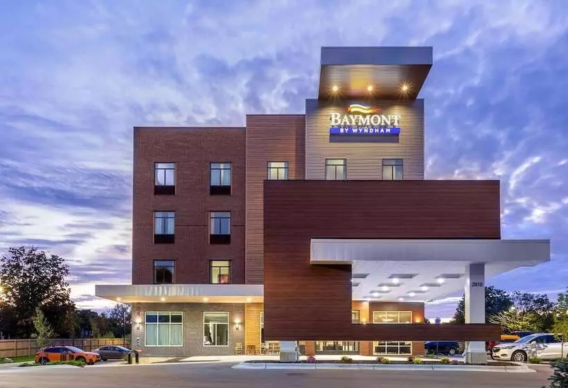 هتل Baymont By Wyndham Madison