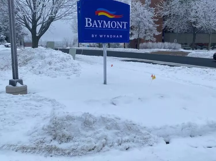هتل Baymont By Wyndham Madison