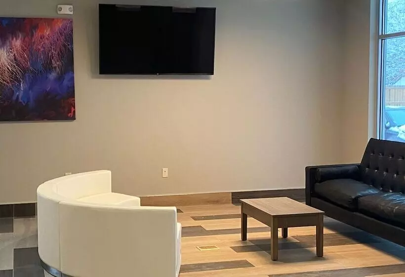 هتل Baymont By Wyndham Madison