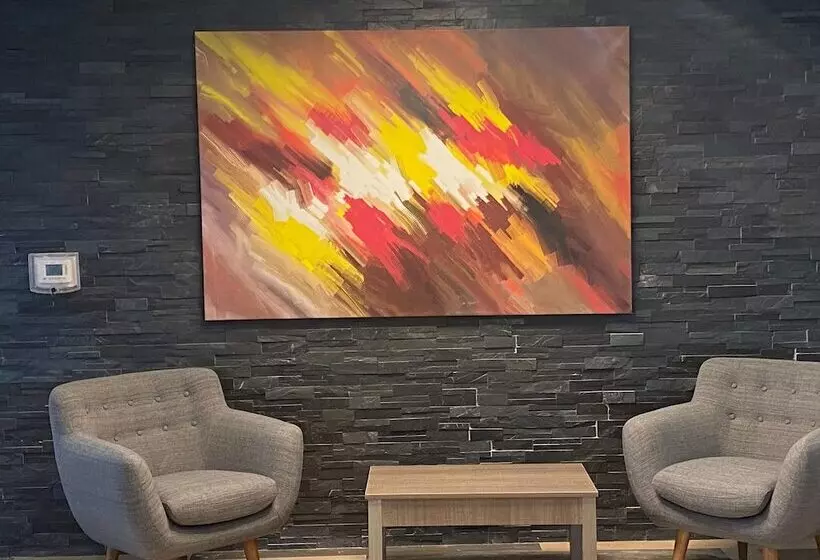 هتل Baymont By Wyndham Madison