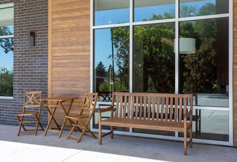 هتل Baymont By Wyndham Madison