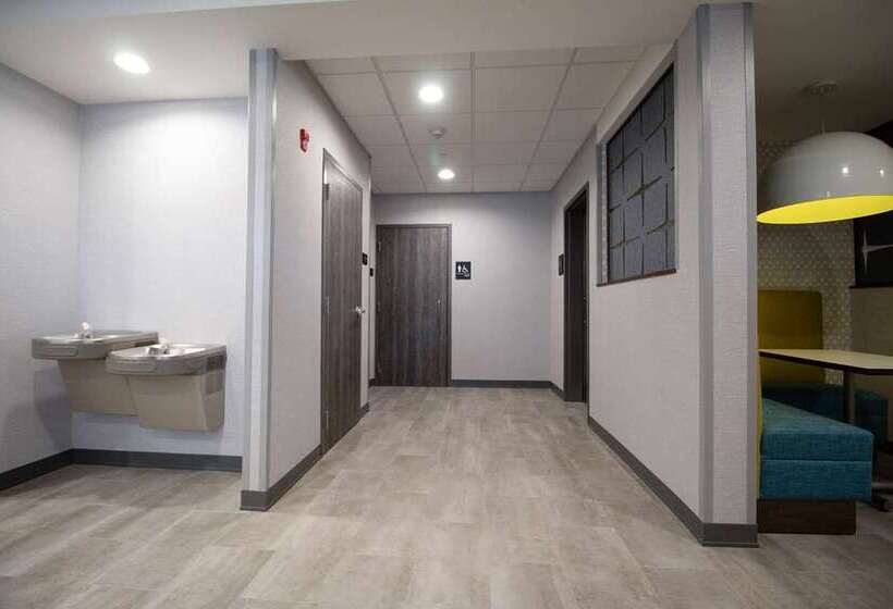 호텔 Hampton Inn & Suites North Attleboro