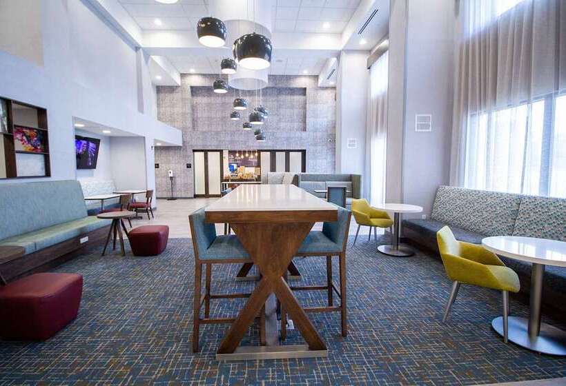 호텔 Hampton Inn & Suites North Attleboro