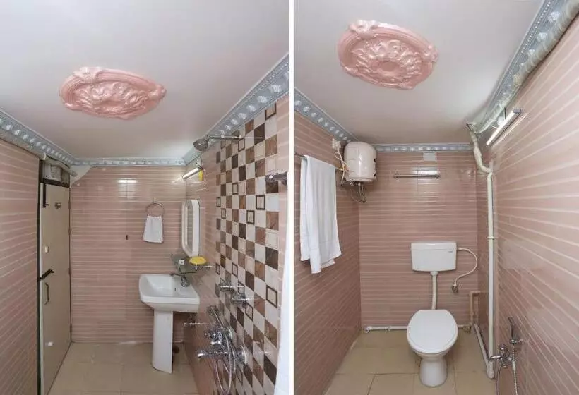 ホテル Oyo 36039 Sri Vinayak Residency