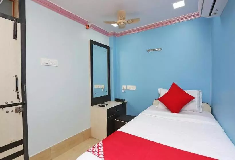 ホテル Oyo 36039 Sri Vinayak Residency