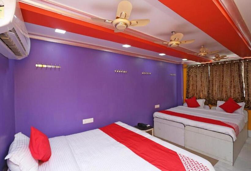 호텔 Oyo 36039 Sri Vinayak Residency