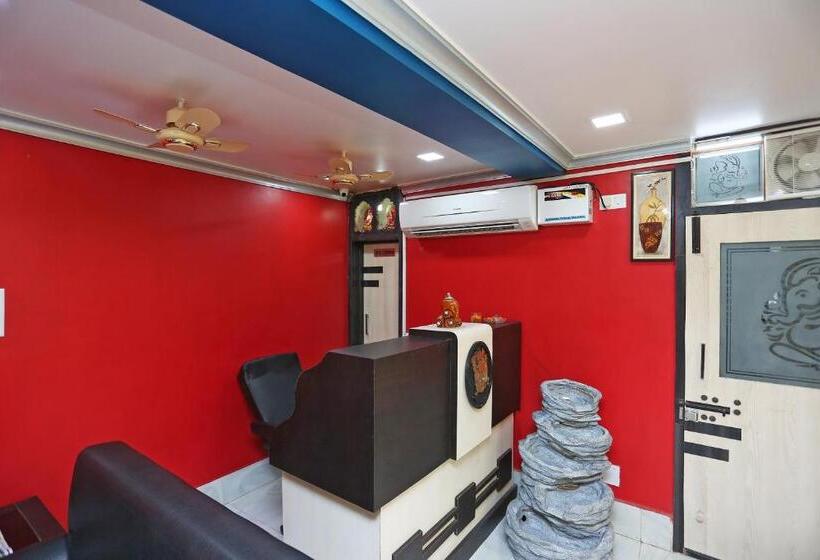 호텔 Oyo 36039 Sri Vinayak Residency