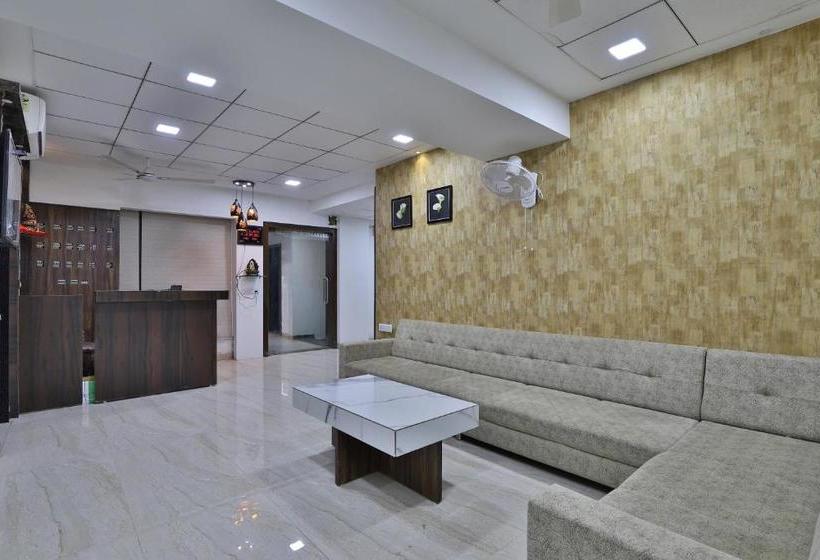 Collection O Hotel Acropole Inn