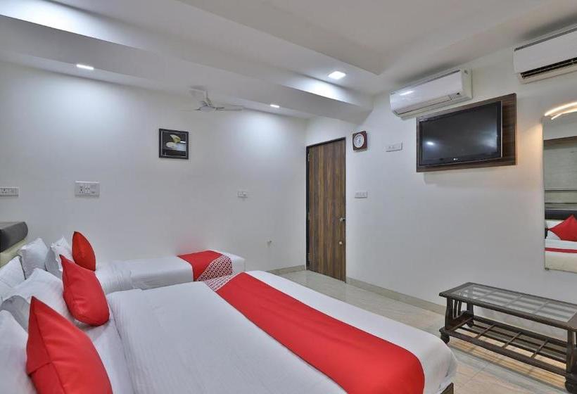 Collection O Hotel Acropole Inn