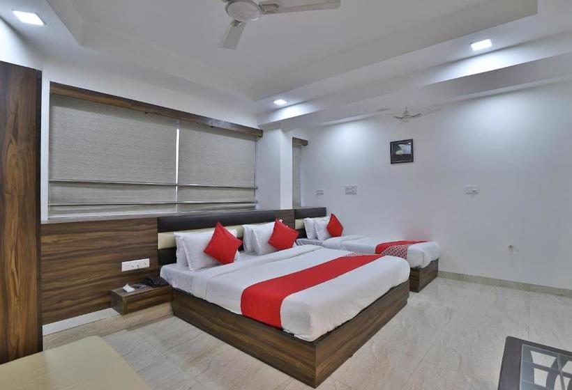 Collection O Hotel Acropole Inn