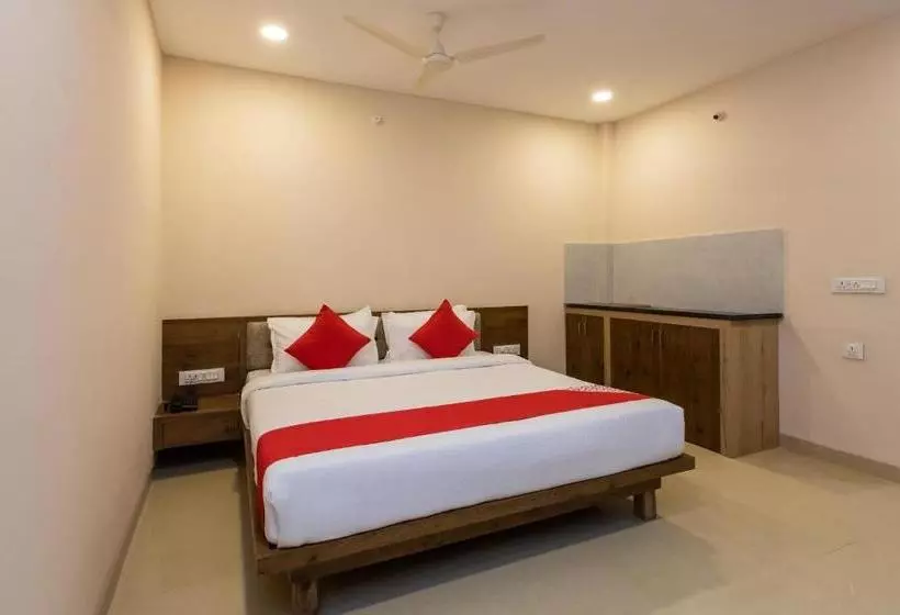 هتل Capital O 70170  Grand Palace Banquet