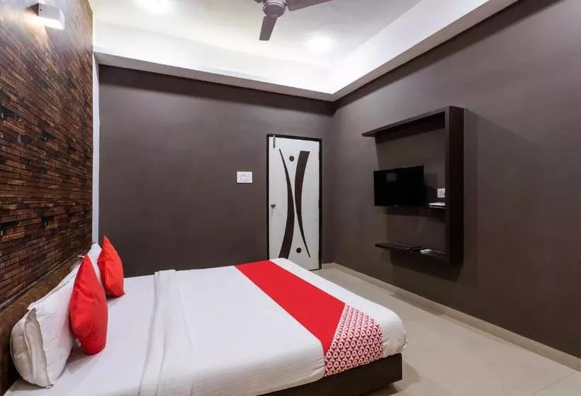 هتل Capital O 70170  Grand Palace Banquet