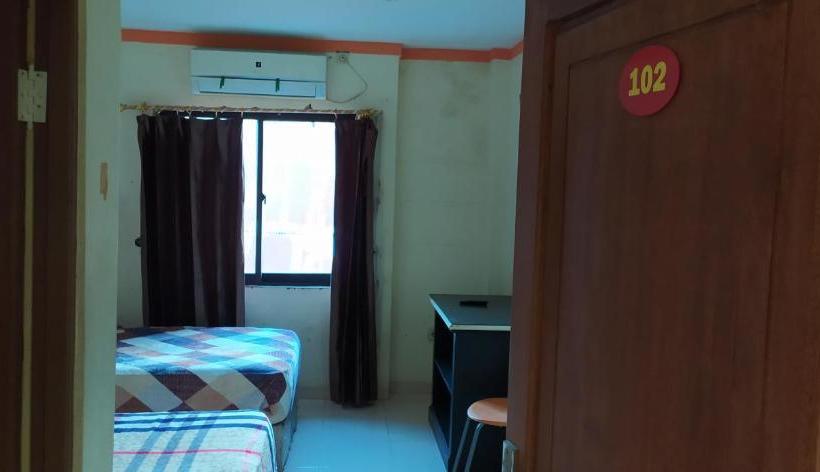 בית מלון כפרי Oyo 90108 Oggi Guesthouse