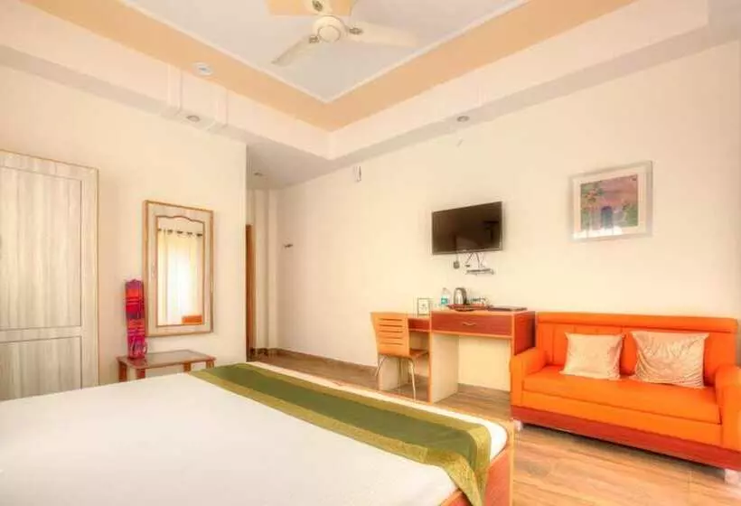 Resort The Lily