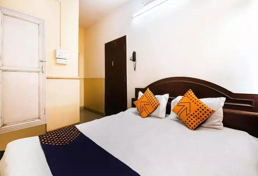 Hotelli Spot On 76323  Standard, Jabalpur