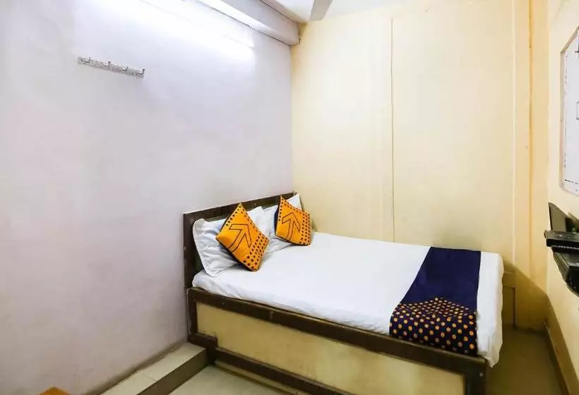 Hotelli Spot On 76323  Standard, Jabalpur