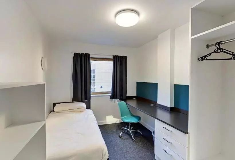 Wenlock Court