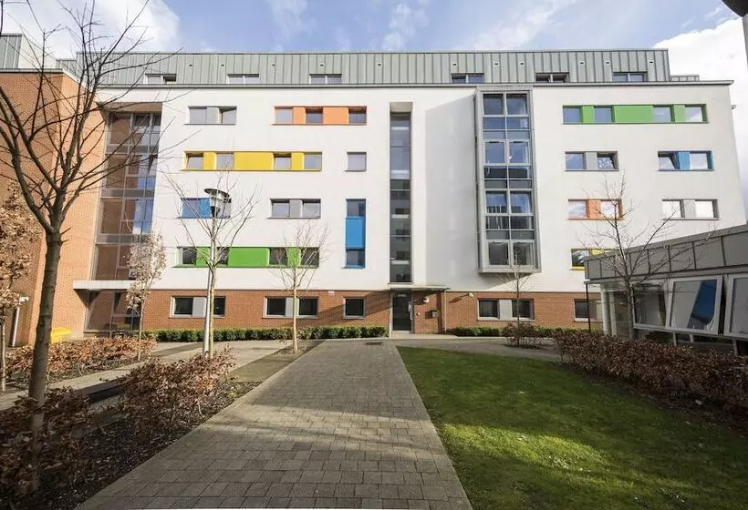 Wenlock Court